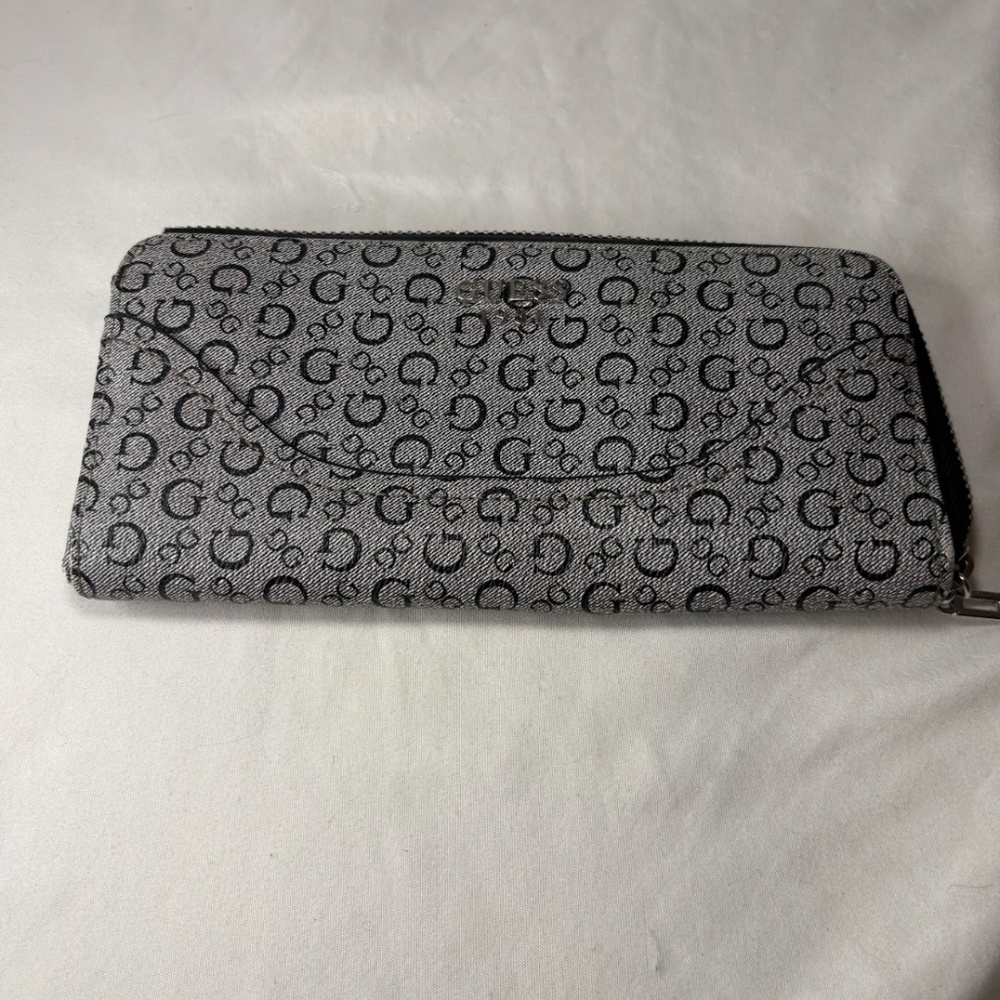 GUESS Logo Zip Around & Snap Front Wallet Clutch Bag Logo Black